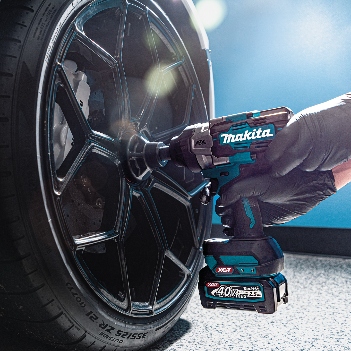 Makita GWT03D 40V max XGT® Brushless Cordless 4-Speed High-Torque 1/2" Sq. Drive Impact Wrench Kit w/ Detent Anvil (2.5Ah)