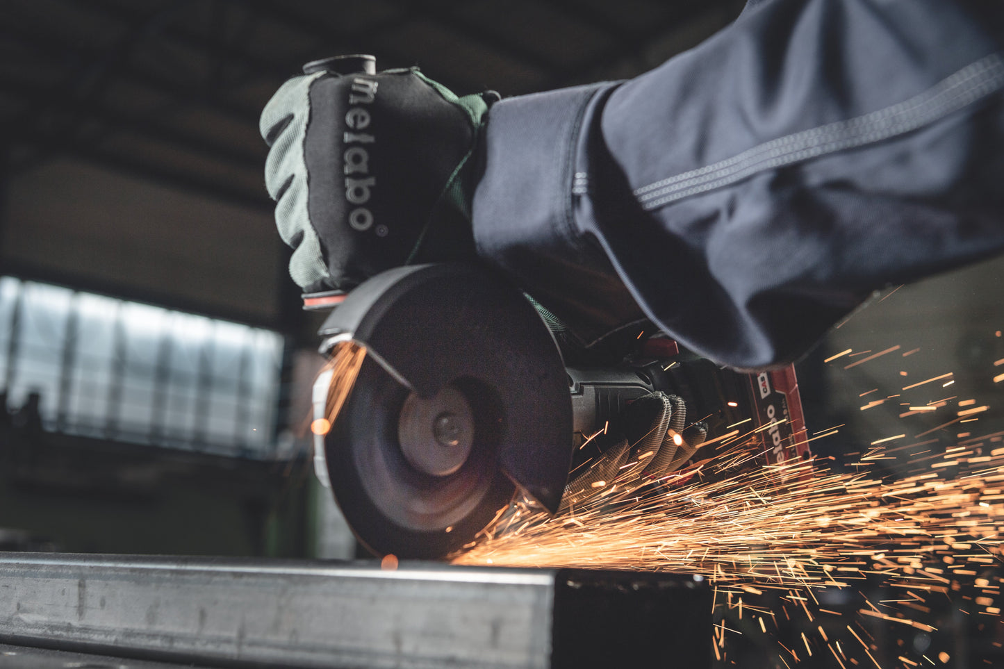 Metabo 613059520 Metabo WPB 18 LT BL 11-125 Quick 5.5 Kit 4-1/2” / 5” Brushless Braking Angle Grinder Kit