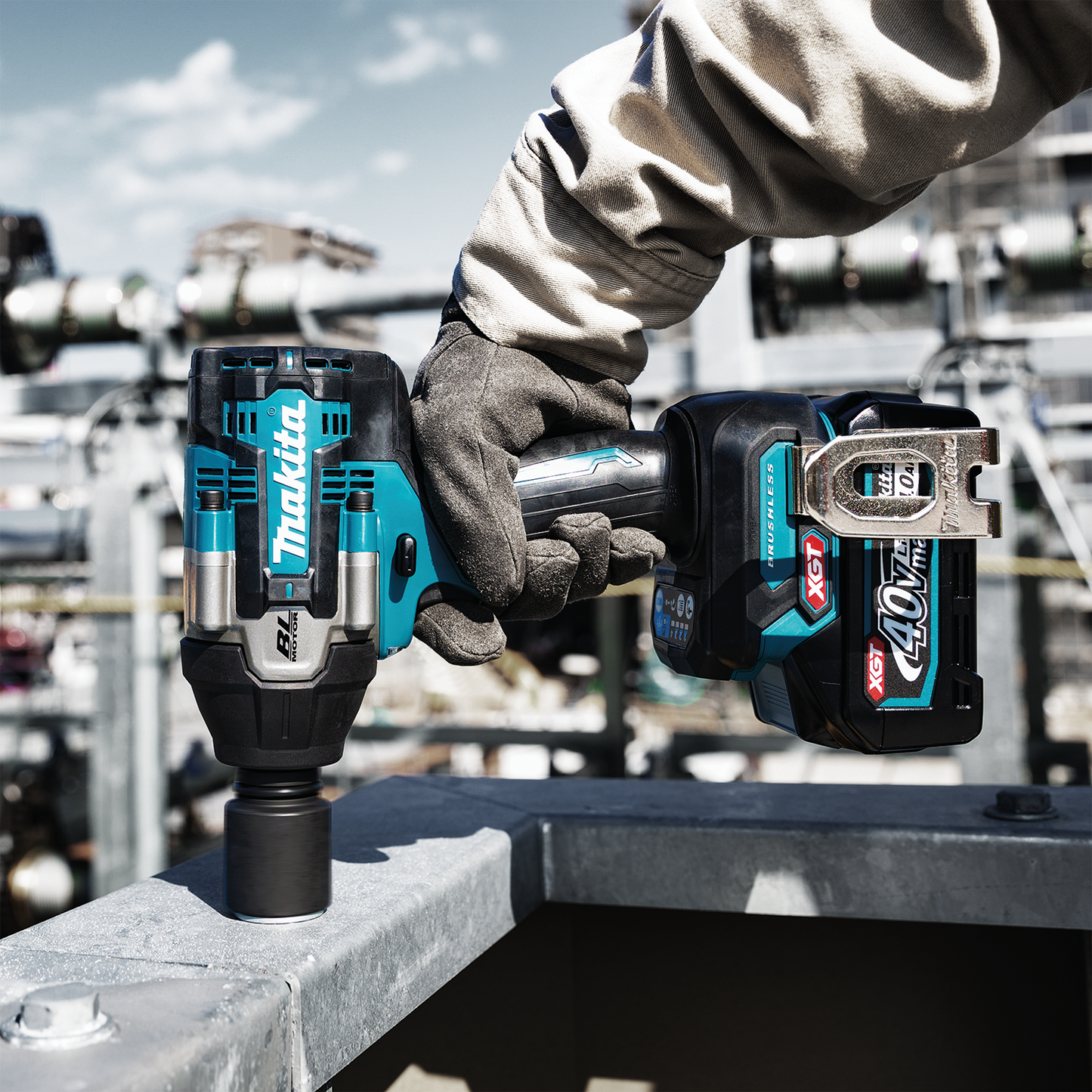 Makita GWT07D 40V max XGT® Brushless Cordless 4-Speed Mid-Torque 1/2" Sq. Drive Impact Wrench Kit w/ Friction Ring Anvil (2.5Ah)
