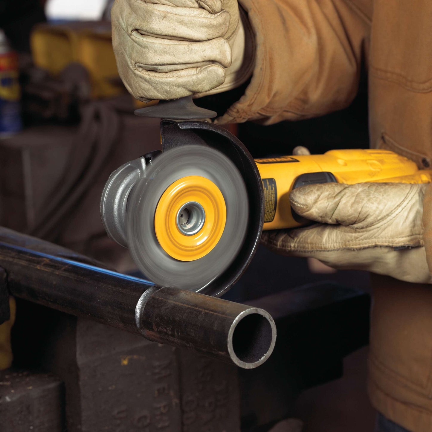 DeWalt DW4930 4" x 5/8"-11 HP .020 Carbon Stringer Wire Wheel