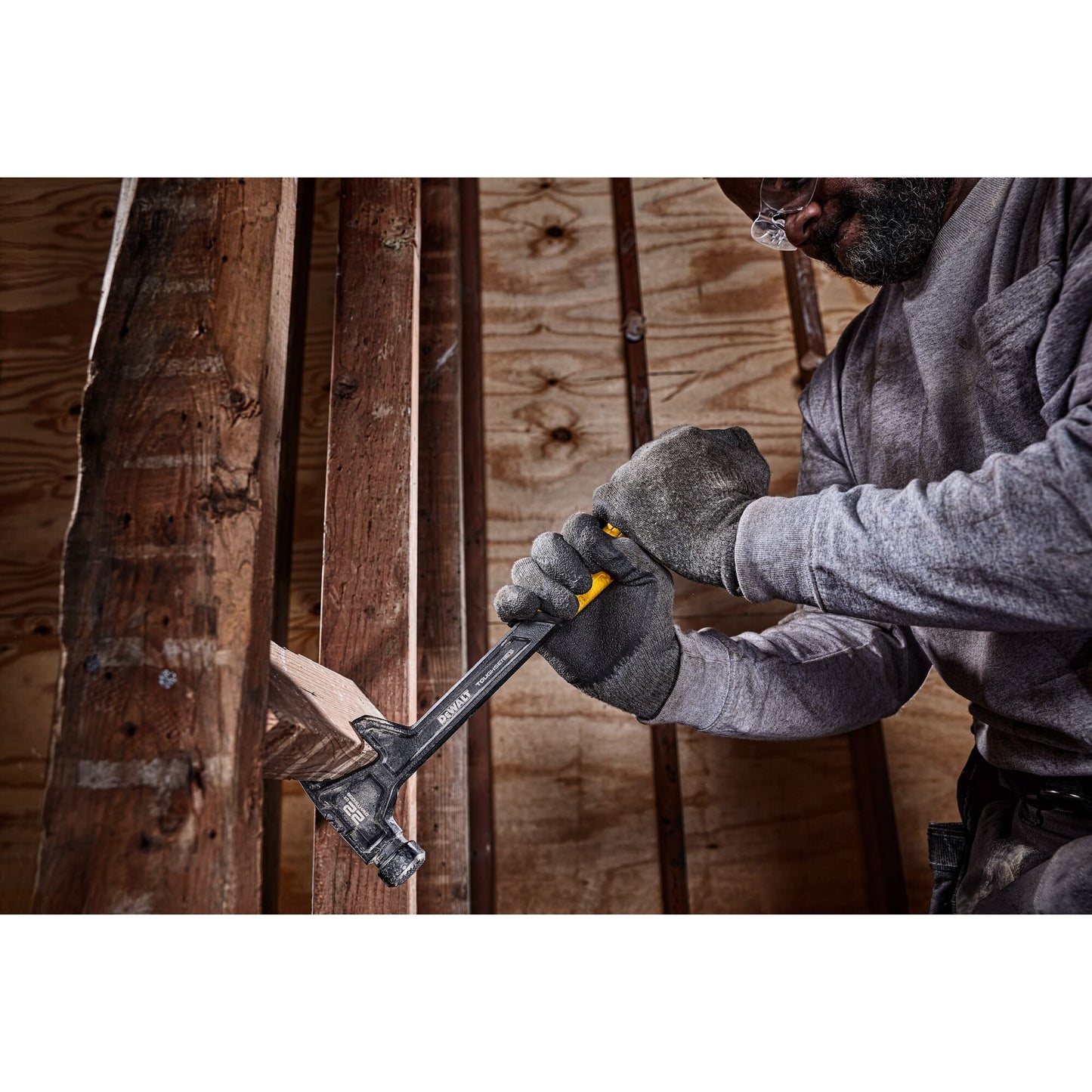 DeWalt DWHT51008 24oz Demolition Smooth-Face Curved Claw Hammer