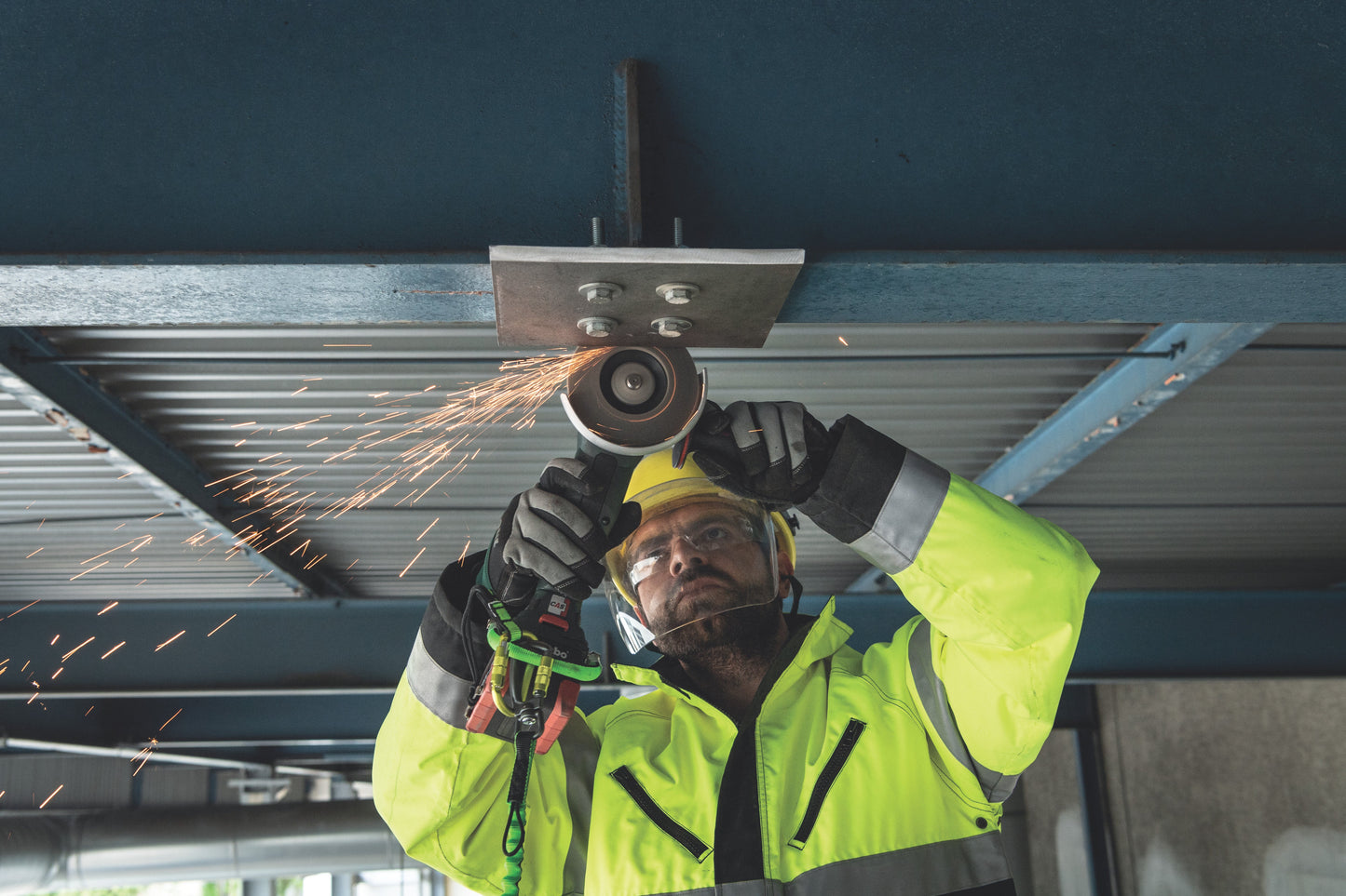 Metabo 613059520 Metabo WPB 18 LT BL 11-125 Quick 5.5 Kit 4-1/2” / 5” Brushless Braking Angle Grinder Kit