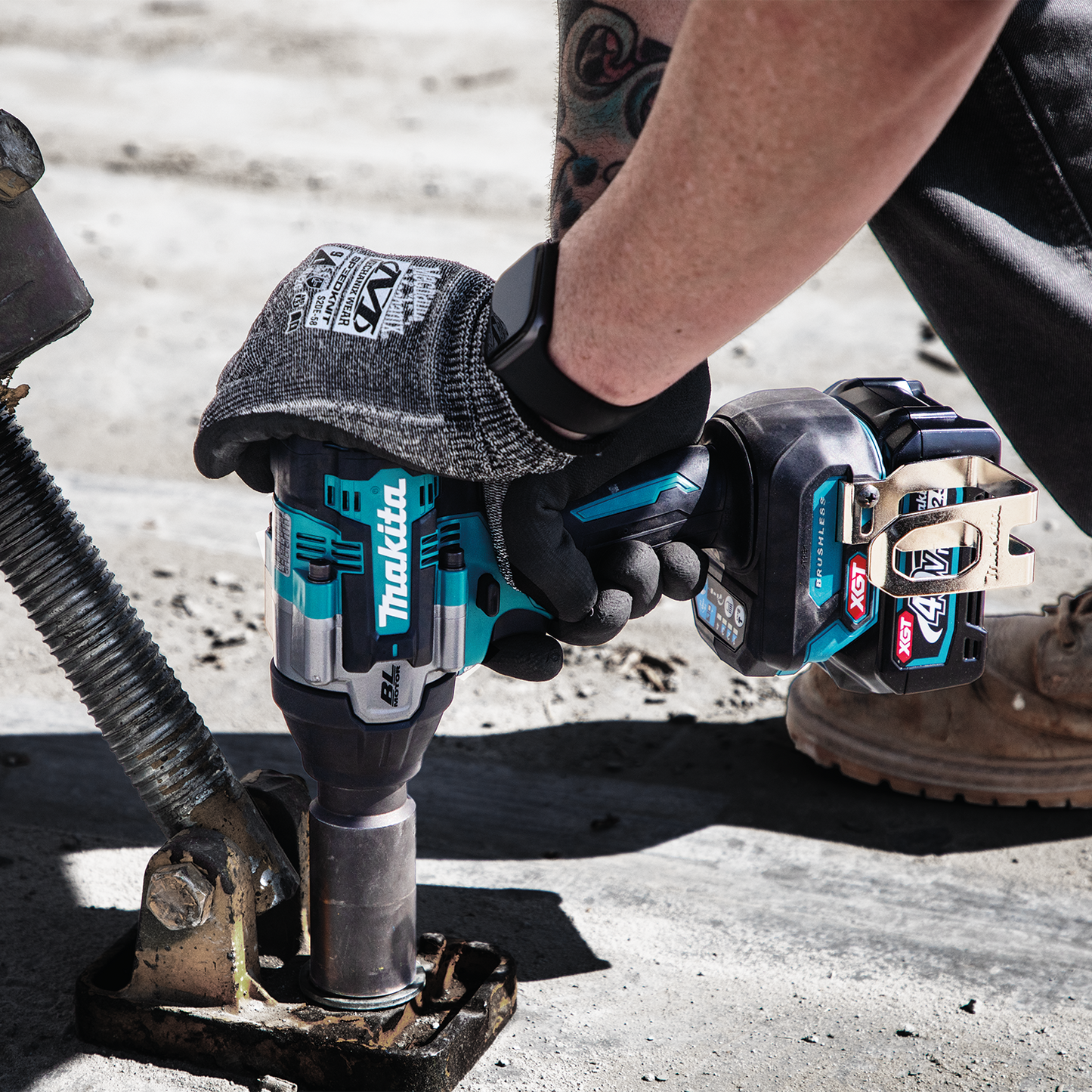 Makita GWT07D 40V max XGT® Brushless Cordless 4-Speed Mid-Torque 1/2" Sq. Drive Impact Wrench Kit w/ Friction Ring Anvil (2.5Ah)