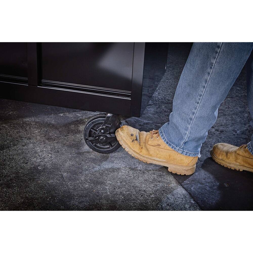 DeWalt Rolling Tool Cabinet