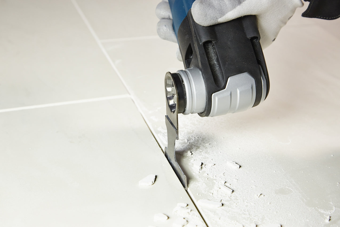 Hoja de sierra segmentada con grano de carburo para multiherramienta oscilante StarlockMax® de 2-1/2 pulg. BOSCH OSM212CG