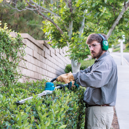 Makita XNU02Z 18V LXT® Lithium‑Ion Brushless Cordless 24" Pole Hedge Trimmer, Tool Only