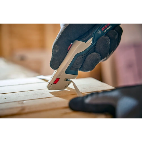 BOSCH H11-13000-1 Retractable Utility Knife, Cushioned Slide Button, Integrated Blade Storage, Includes 3 Blades