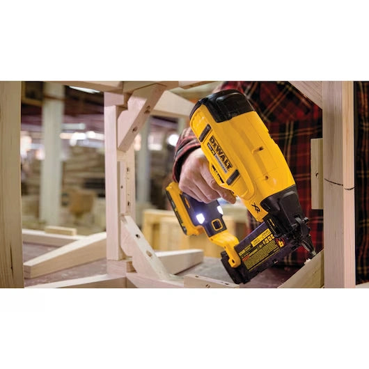 DEWALT DCN680D1 20V MAX* XR® 18 GA Cordless Brad Nailer Kit