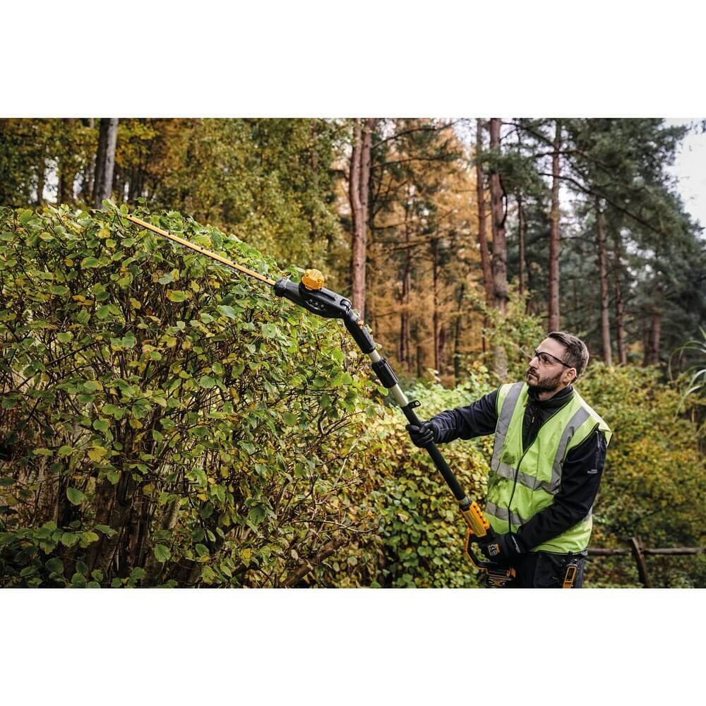 Recortadora de setos de pértiga DEWALT DCPH820B 20V MAX*