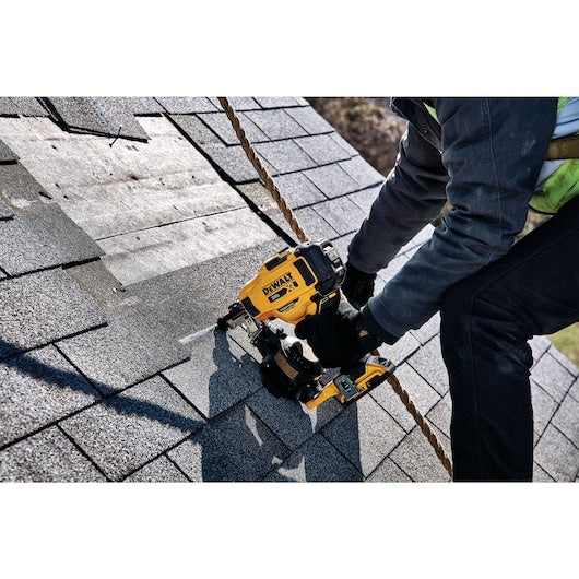 DEWALT DCN45RNB 20V MAX* 15° Cordless Coil Roofing Nailer (Bare Tool)