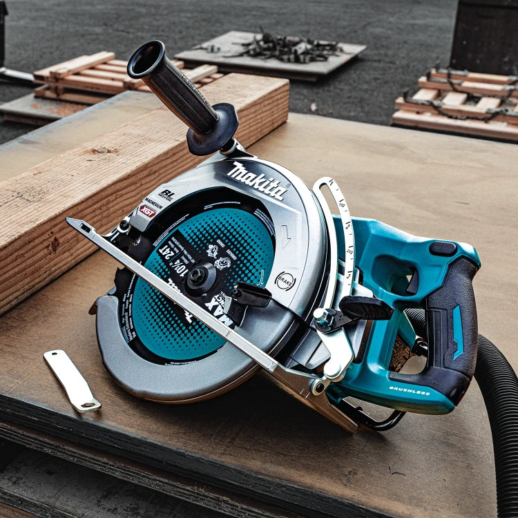 Makita GSR02M1 40V max XGT® Brushless Rear Handle 10-1/4" Circular Saw Kit, AWS® Capable (4.0Ah)