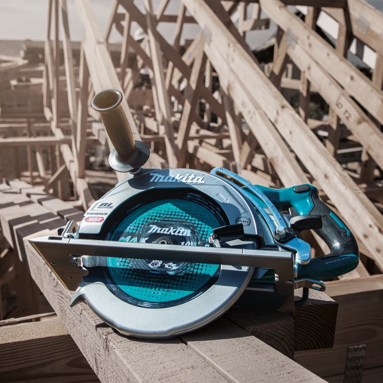 Makita GSR02M1 40V max XGT® Brushless Rear Handle 10-1/4" Circular Saw Kit, AWS® Capable (4.0Ah)