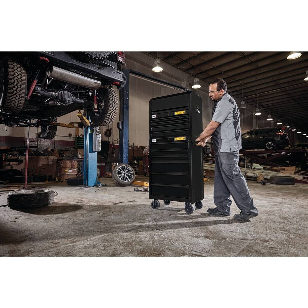 DeWalt Rolling Tool Cabinet